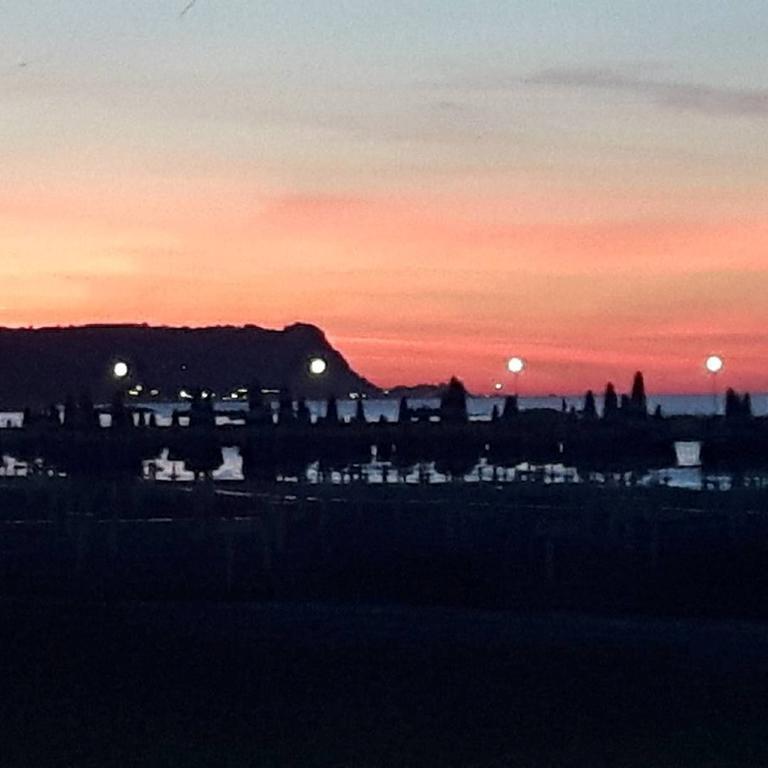Terrazza Sul Mare Bed & Breakfast Fano Exterior photo